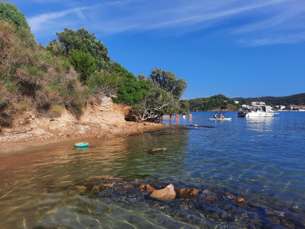 Marovito Apartment Supetarska Draga Luaran gambar
